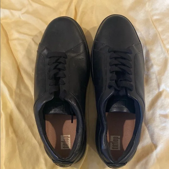 Fitflop Black Flats Minimalist Comfort rally sneaker - Picture 4 of 16